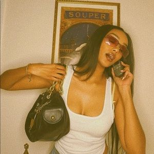 Meet your Posher, Ria